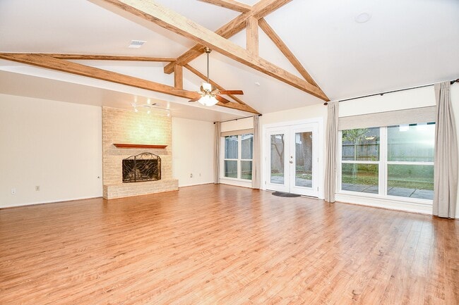 Foto del edificio - 1814 Cherry Bend Dr