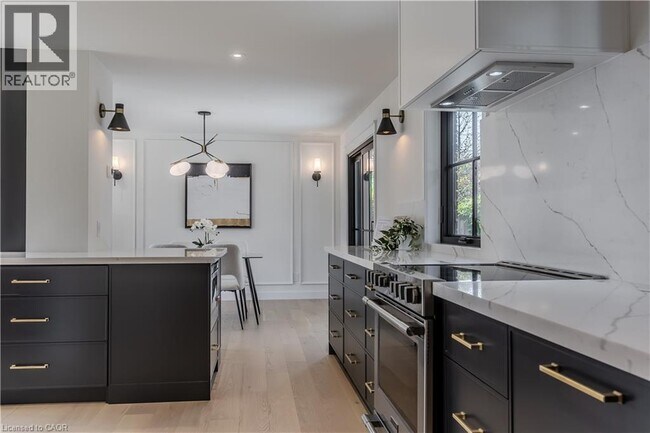 Photo du bâtiment - 3029 Eva Dr