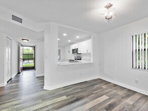 Building Photo - 4951 Pepper Cir