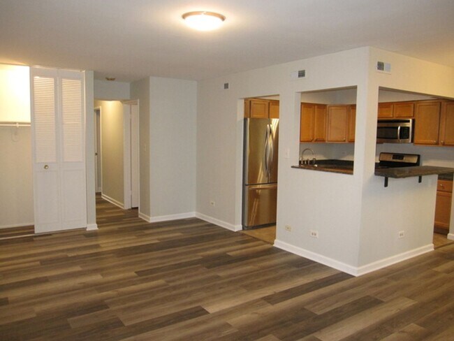 Foto del edificio - Spacious 2 Bedroom