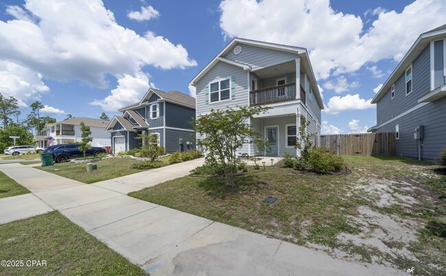 Building Photo - 117 Carriage Rd