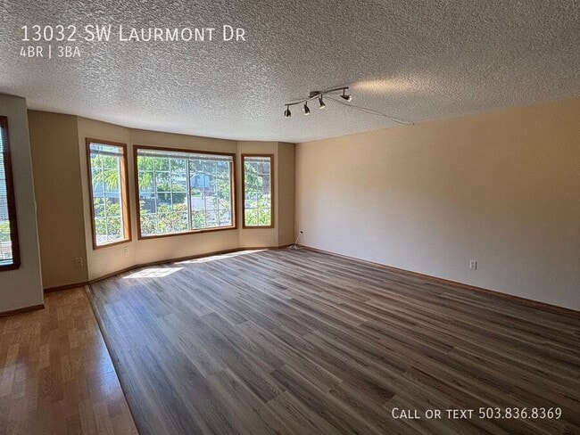 Building Photo - 13032 SW Laurmont Dr