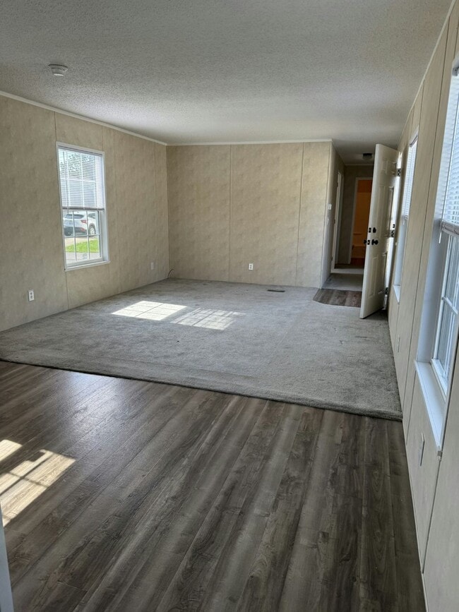 Foto del edificio - 49440 Maple St