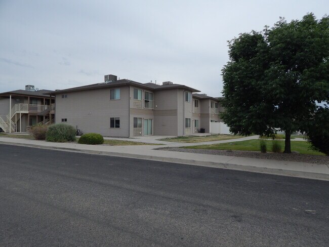 Foto del edificio - 2474 Orion Way
