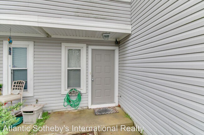 Building Photo - 3 br, 2.5 bath House - 1619 Slidell Lane