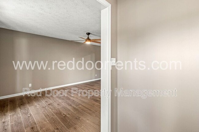 Foto del edificio - 8635 Bishops Ln