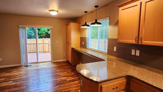 Building Photo - 329 Yakima Pl SE