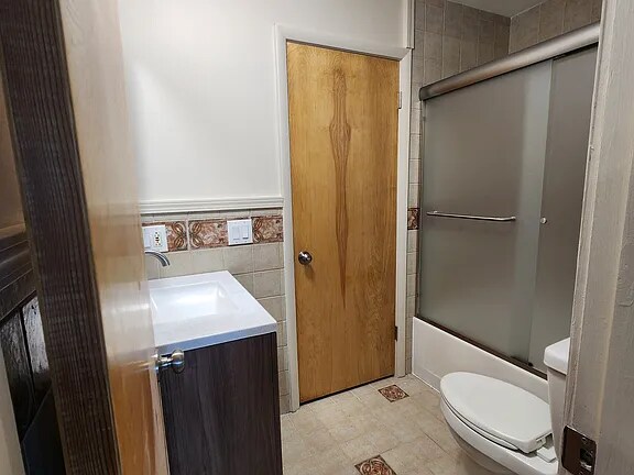 Foto del edificio - 3249 N Eastmoreland Dr