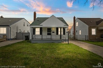 Building Photo - 14890 Euclid Ave