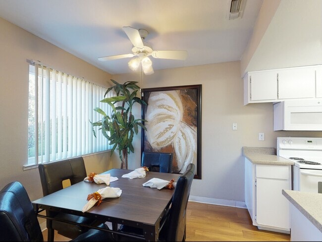 Foto del edificio - Acacia Apartments