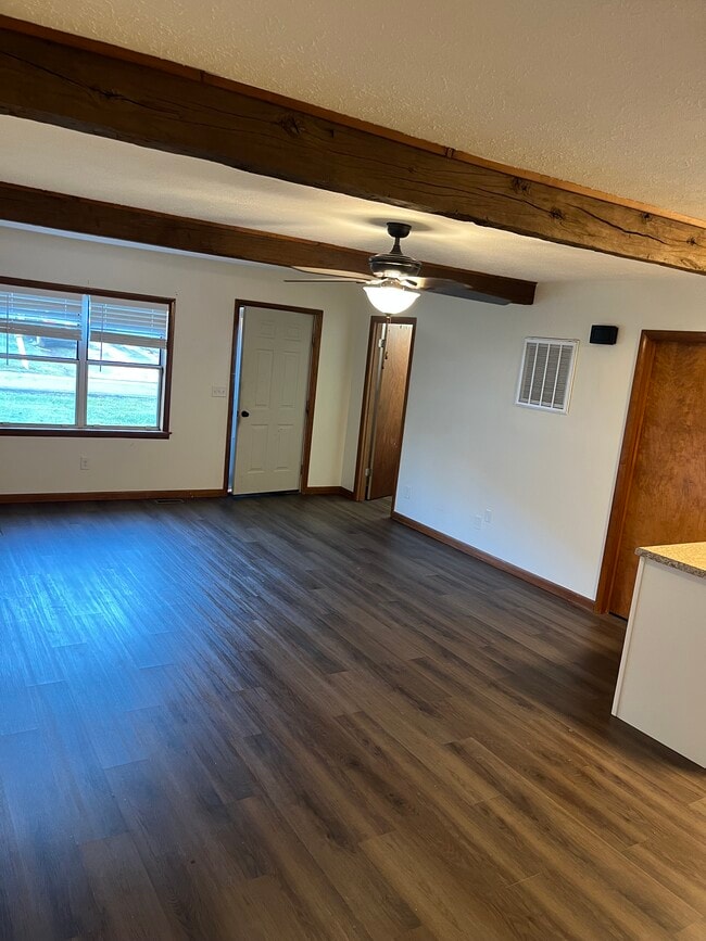 Building Photo - 1954 Graham School Rd