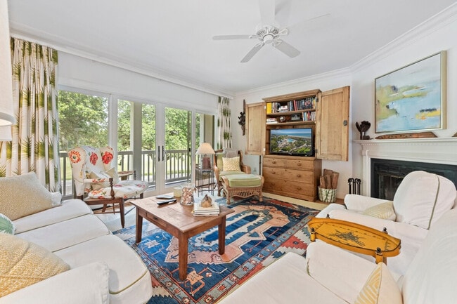 Building Photo - 49 Collins Meadow Dr