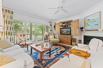 Building Photo - 49 Collins Meadow Dr