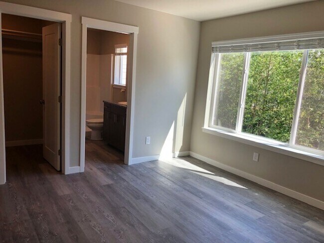 Foto del edificio - 1836 Eastgate Loop