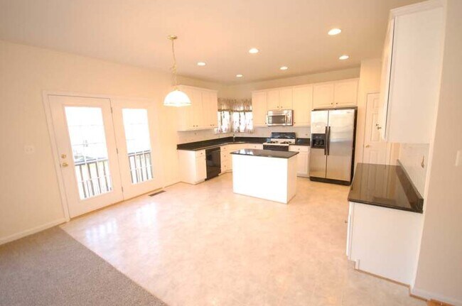 Building Photo - 8509 Calverts Mill Way