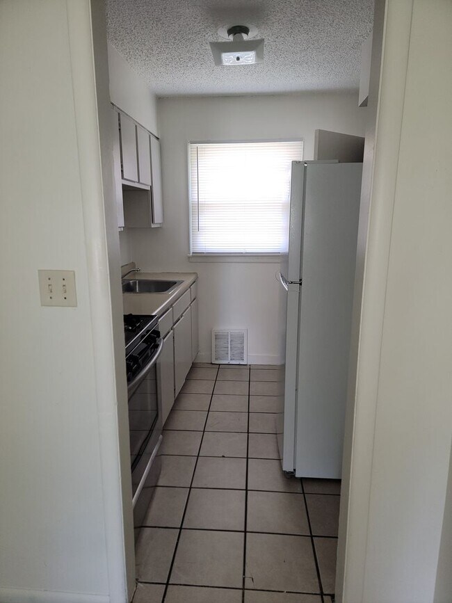 Foto del edificio - 2BR/1BA Updated Home – Vouchers Welcome!