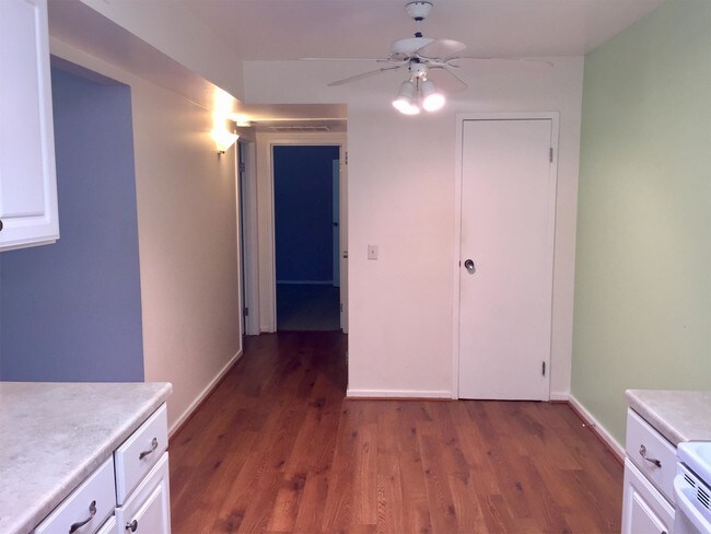 Foto del edificio - 5615 Goodhue Dr