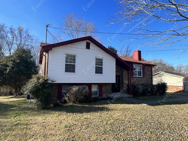 Building Photo - 922 Dominion Dr