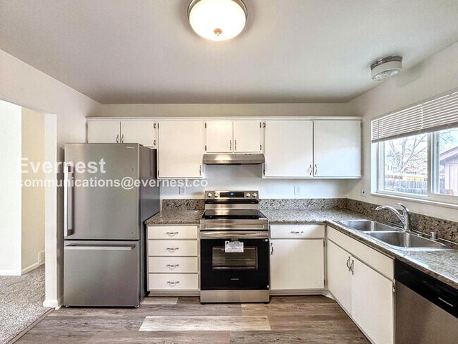 Foto del edificio - 739 43rd Ave