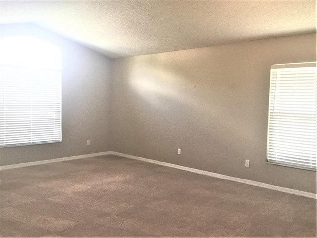 Foto del edificio - 2331 Pinebrook Ct