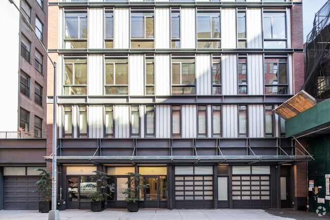 Building Photo - 11-15 Leonard St