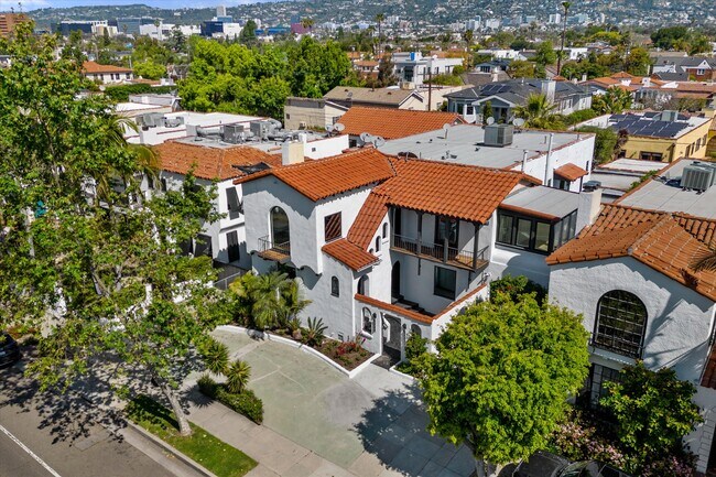 Foto del edificio - 6333 W 6th St