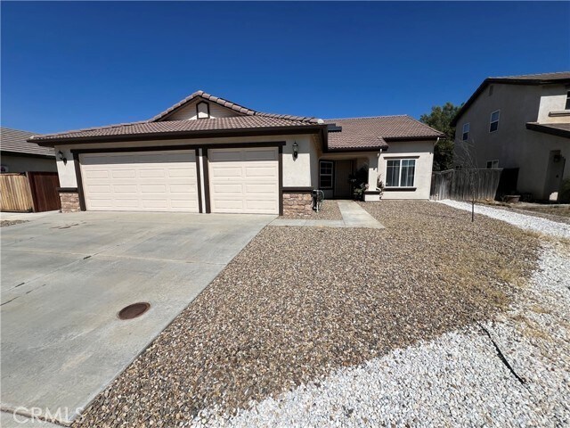 Foto principal - 1452 Hummingbird Way