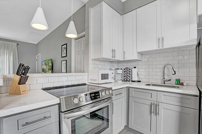 Building Photo - 1326 16th St