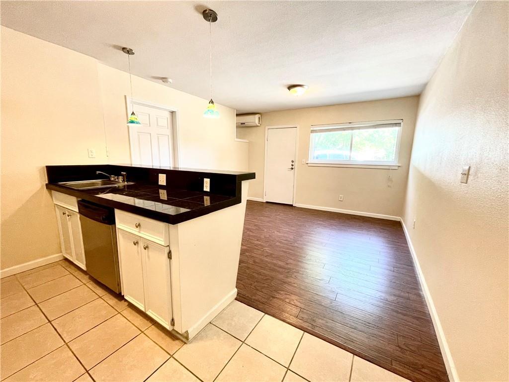304 E 33rd St Unit 9, Austin, TX 78705 Condo for Rent in Austin, TX
