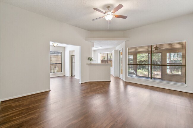 Building Photo - 75 Fallshire Dr
