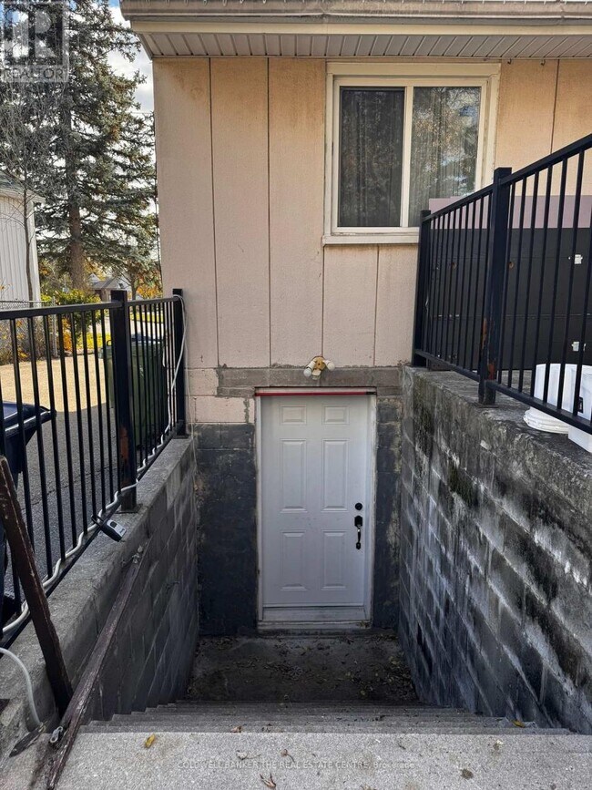 Photo du bâtiment - 41 Hatfield Crescent