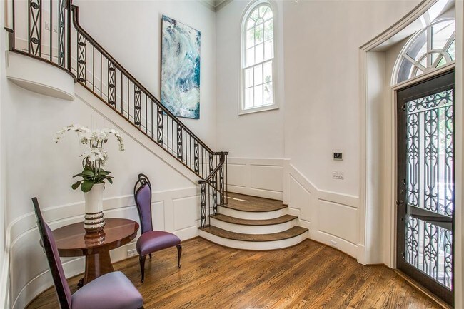 Foto del edificio - 2908 Hood St