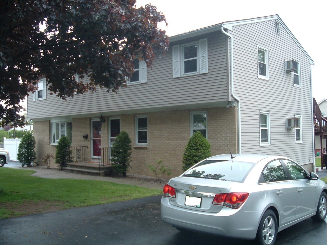 10 Di Sarro Ave, Johnston, RI 02919 Apartments in Johnston, RI