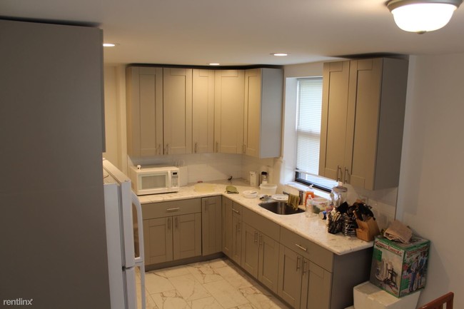 Foto del edificio - 638 Castleton Ave