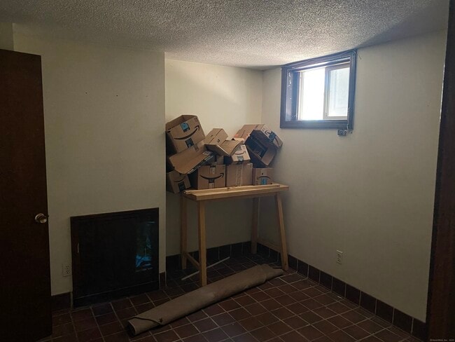 Building Photo - 608 Orange St