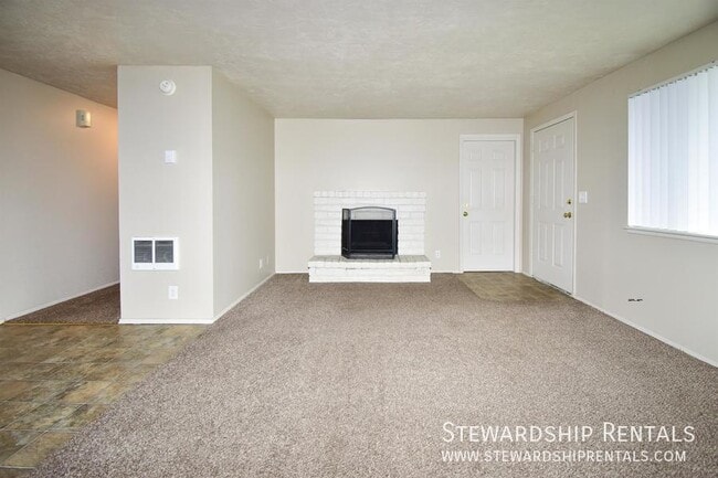 Building Photo - 336 S 51st Pl
