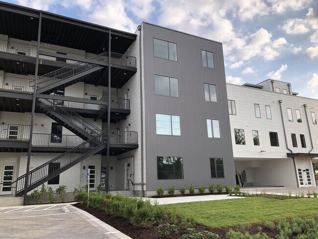 Foto del edificio - Wedgewood Houston Condo