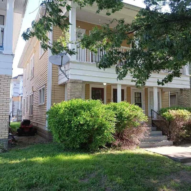 Foto del edificio - 633 W Ormsby Ave