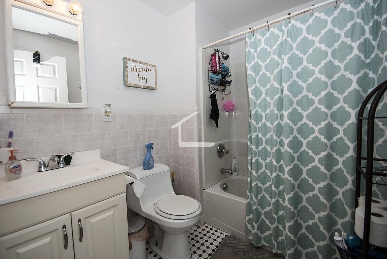 Photo - 4 Egmont St.,