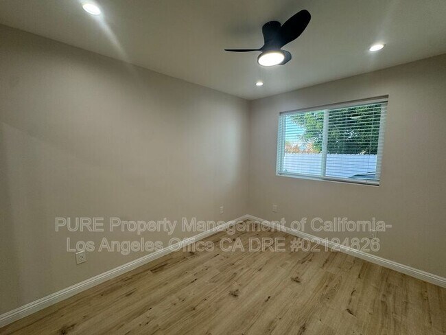 Foto del edificio - 670 W 2nd St