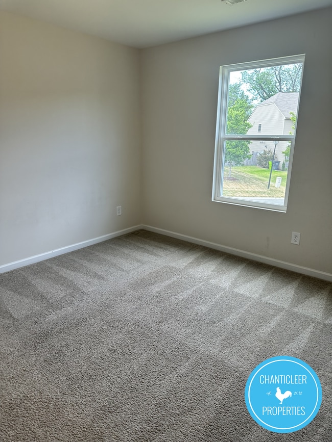 Building Photo - 2528 Reynolds Dr