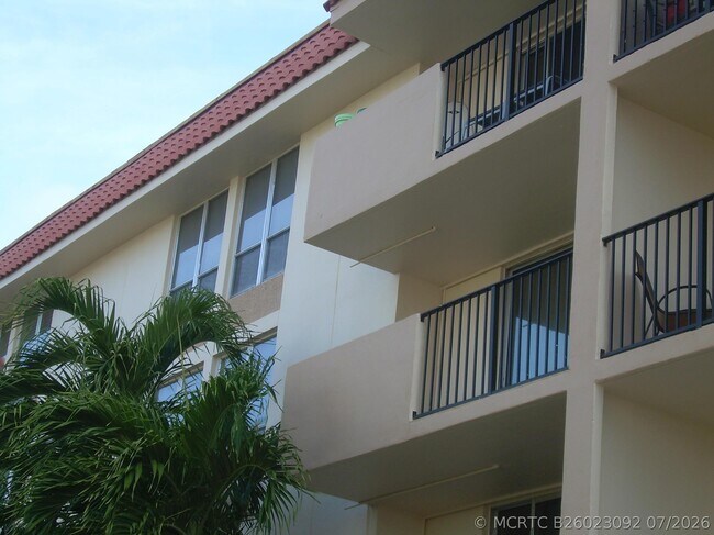Building Photo - 1000 Spanish River Rd