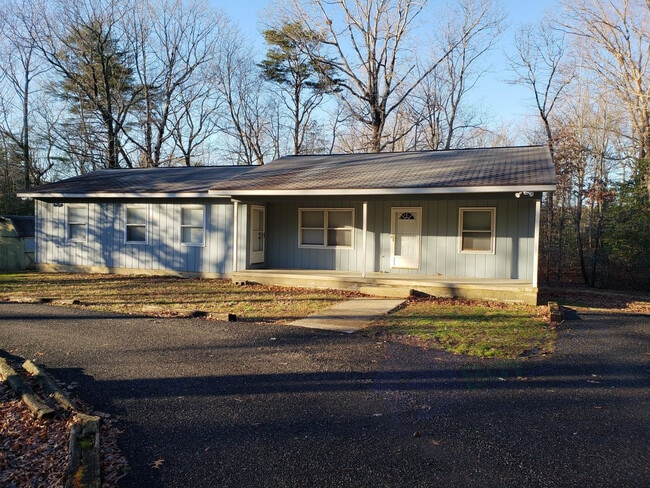 Foto del edificio - 47428 Sewell Rd