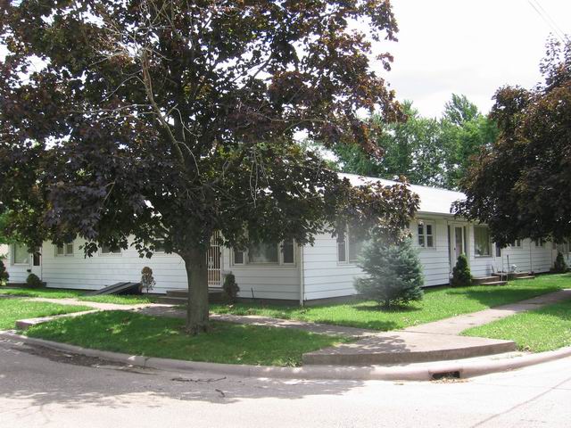 Building Photo - 1601 Pekin St