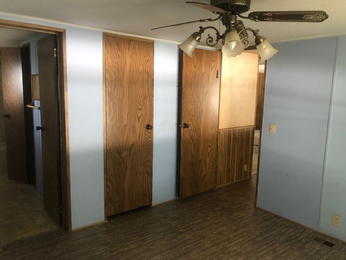 SPACIOUS 3BR/2BA Double Wide ! Convenient ... - SPACIOUS 3BR/2BA Double Wide ! Convenient ...