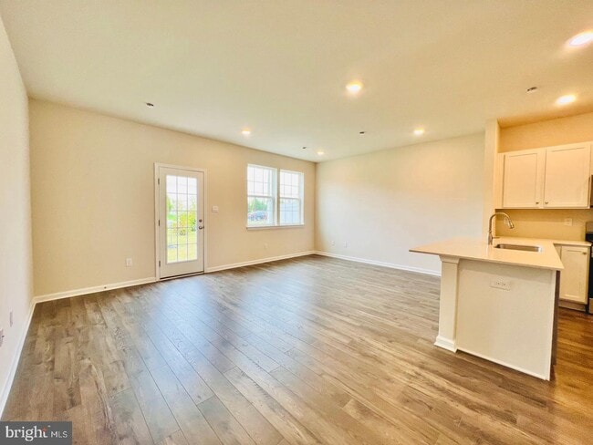Building Photo - 38 Nelsons Way