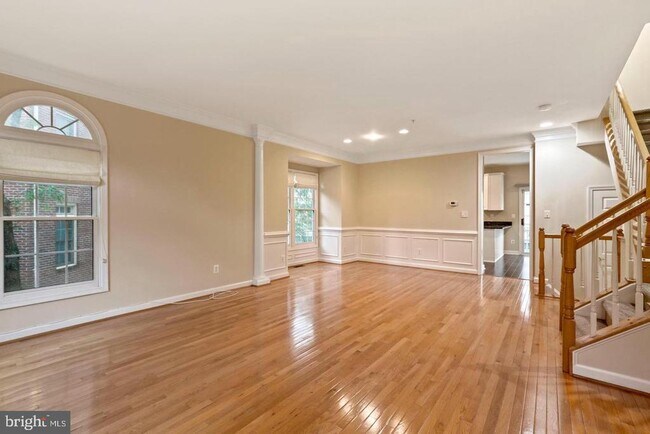 Foto del edificio - 8878 Ashgrove House Ln