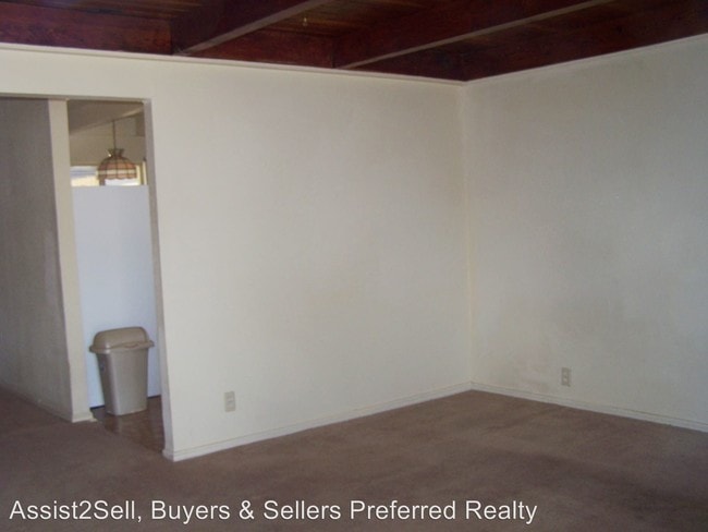 Building Photo - 1609 Memory Ln