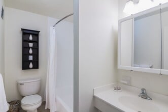 Interior Photo - The Metropolitan Bala