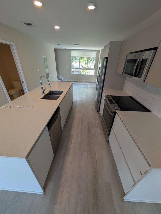 Foto del edificio - 2505 NE 193rd St